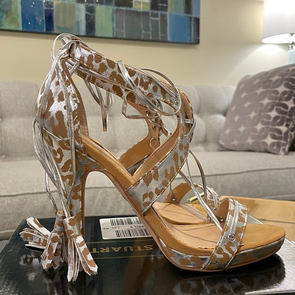 Sexy ankle strap silver metallic high Heels - Picture 4 of 15